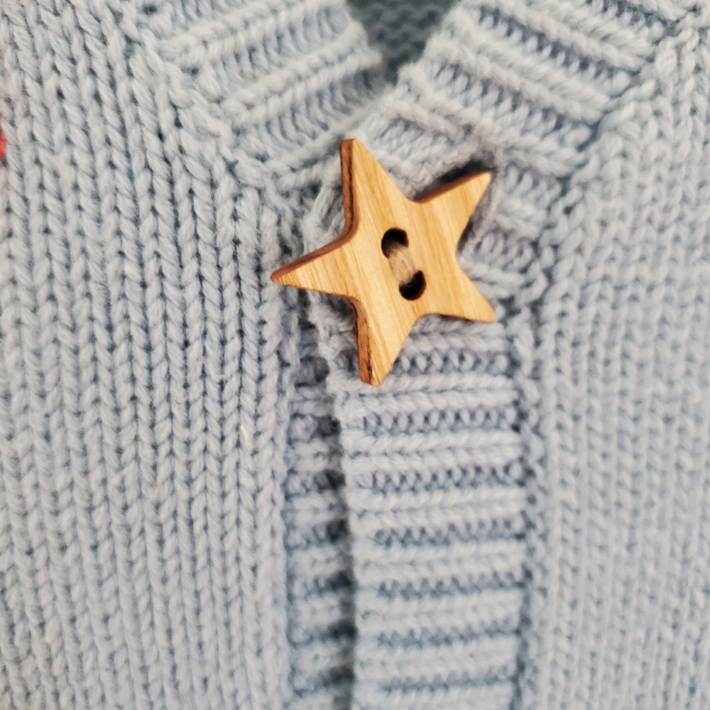 RUNS LARGE...VINTAGE MARISA CHRISTINA Blue Sweater Vest with Pumpkins and Stars. - Picture 4 of 4